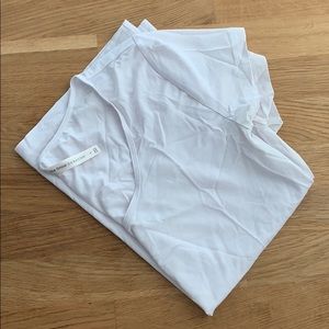 Aritzia | Babaton | The Group Plain White Tee | L